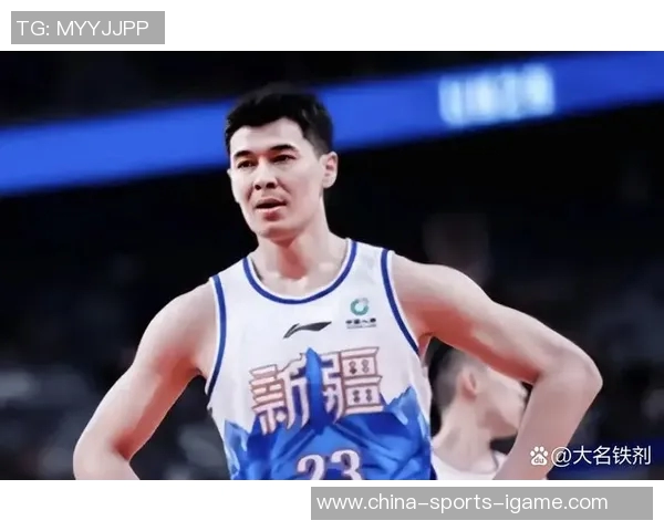 短发女篮球明星展现运动魅力与时尚风采的完美结合 短发女篮球明星展现运动魅力与时尚风采的完美结合